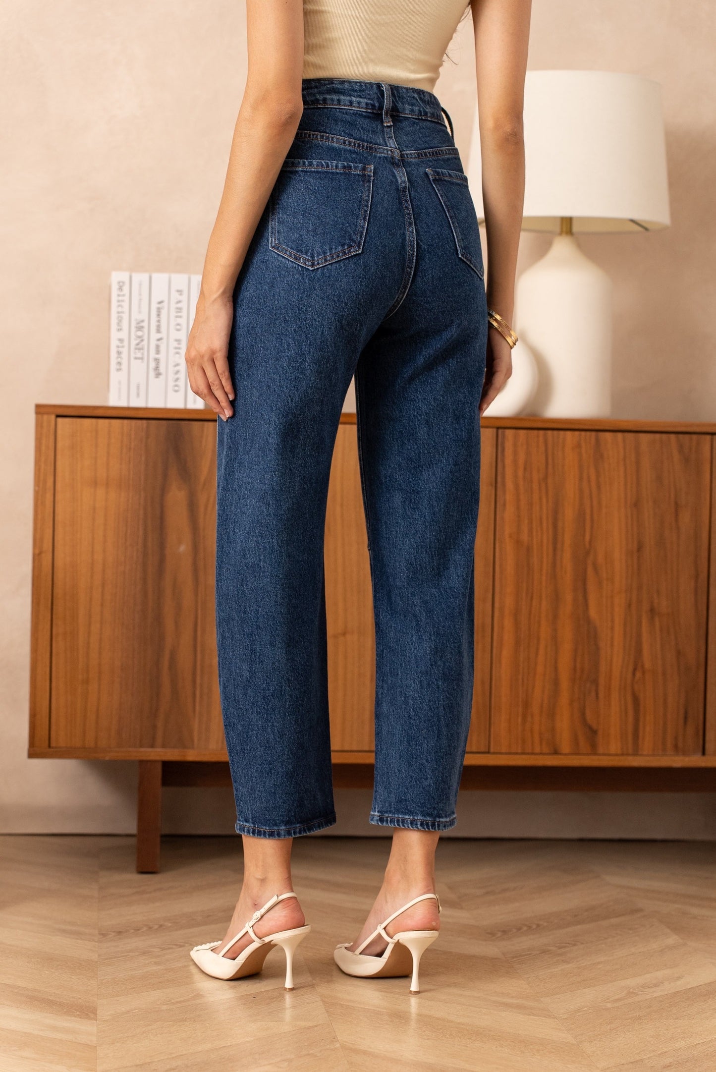 Essential Barrel Jeans